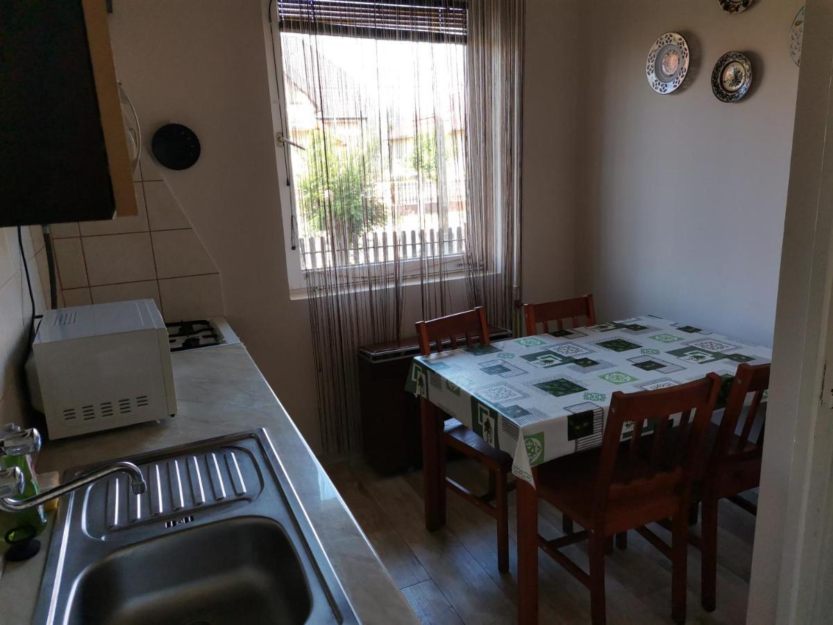 Roland Apartman Apartment Balatonlelle Exterior photo