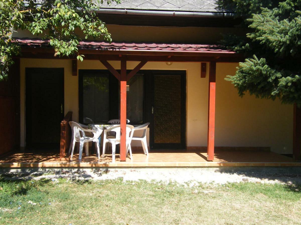 Roland Apartman Apartment Balatonlelle Exterior photo