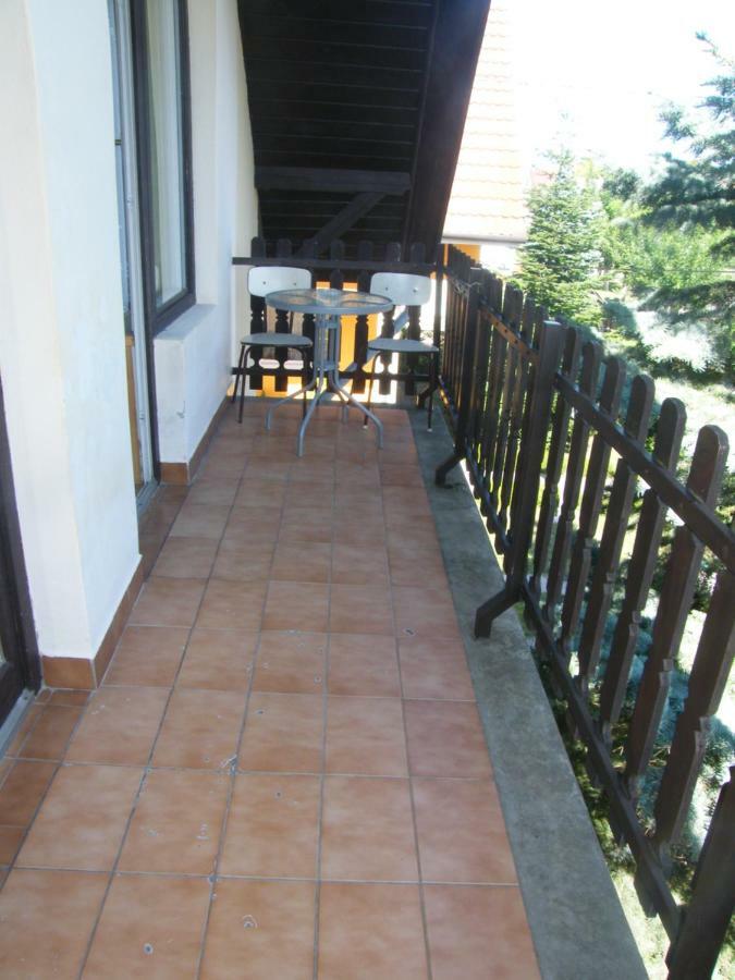 Roland Apartman Apartment Balatonlelle Exterior photo